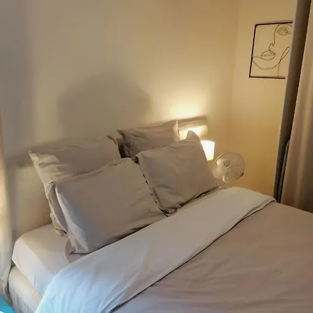 Romantique Et Calme Petit Nid Parisien