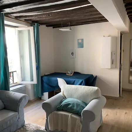 Romantique Et Calme Petit Nid Parisien